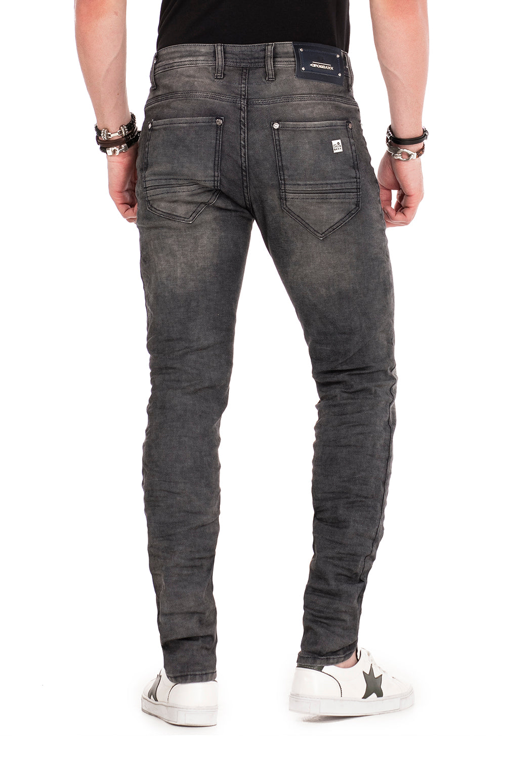 CD374 Herren Röhrenjeans im Slim-Fit Schnitt