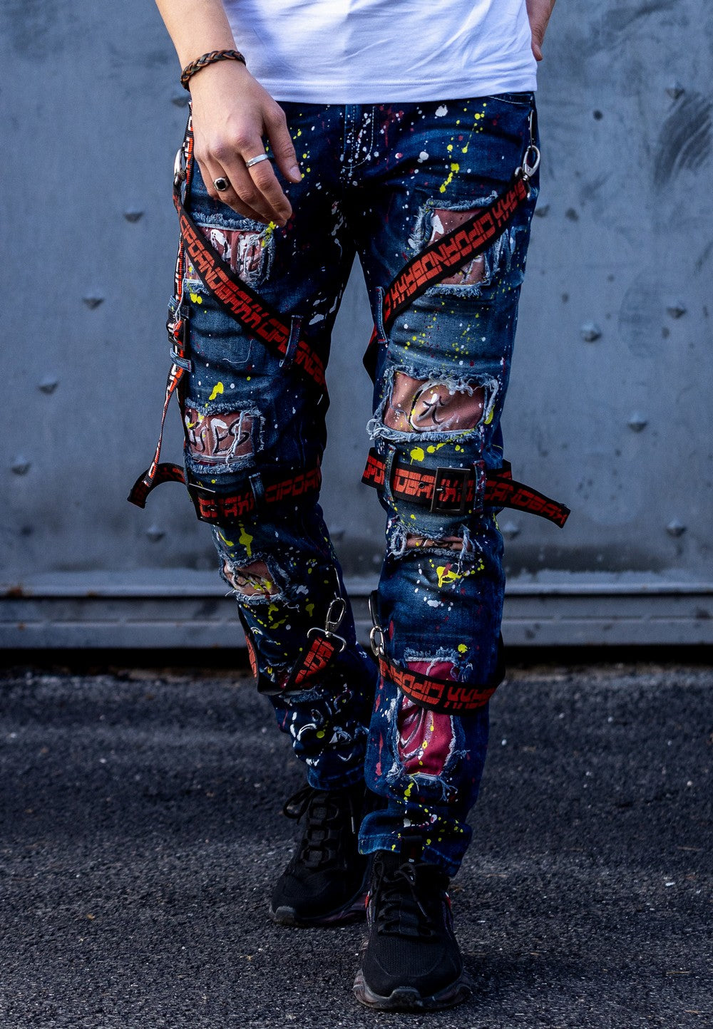 CD716 Men de motteur Biker Jeans Pantalon gratuit dans une conception spéciale avec des rivets colorés