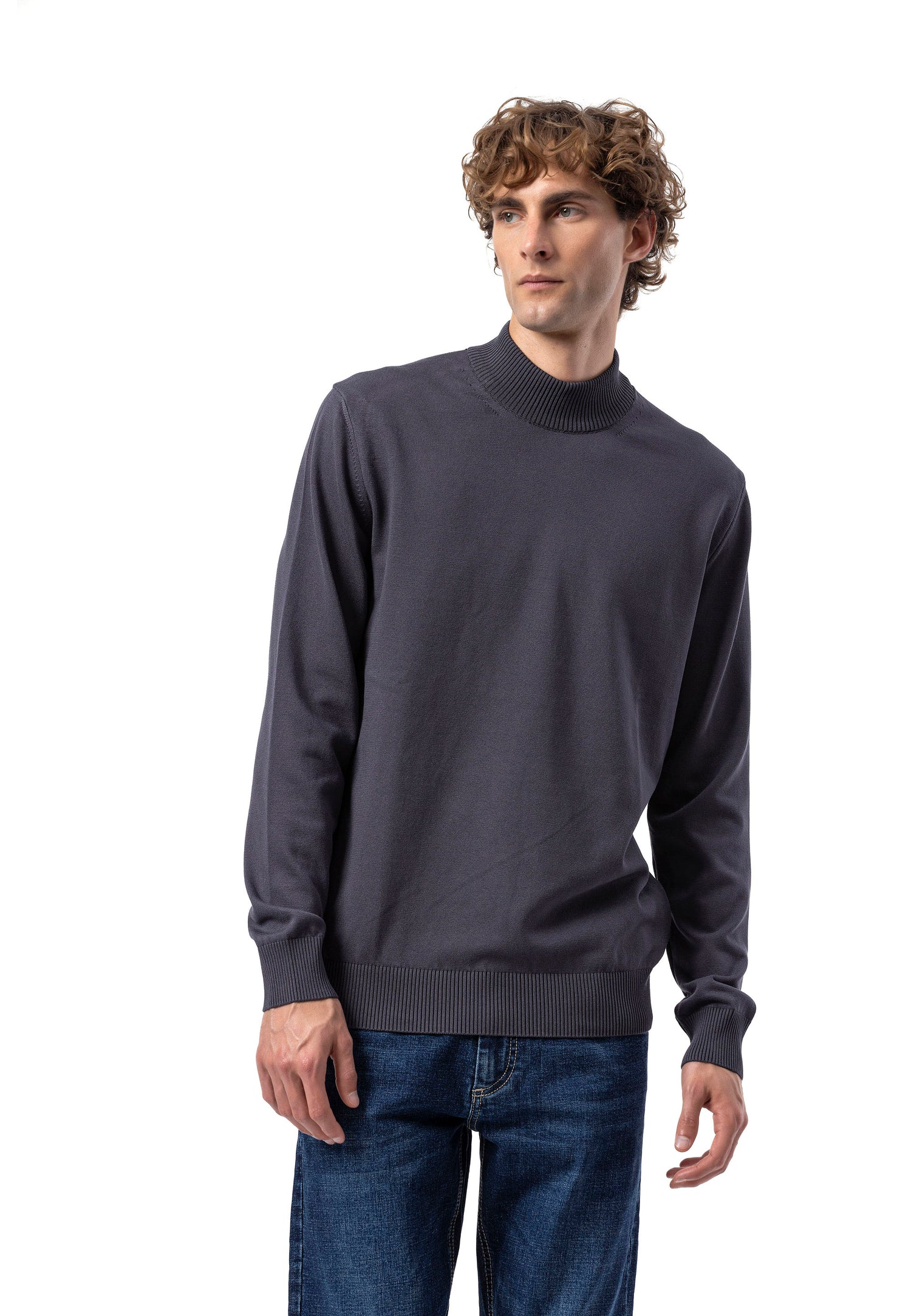 BP201 Pull homme avec col montant – Coupe régulière