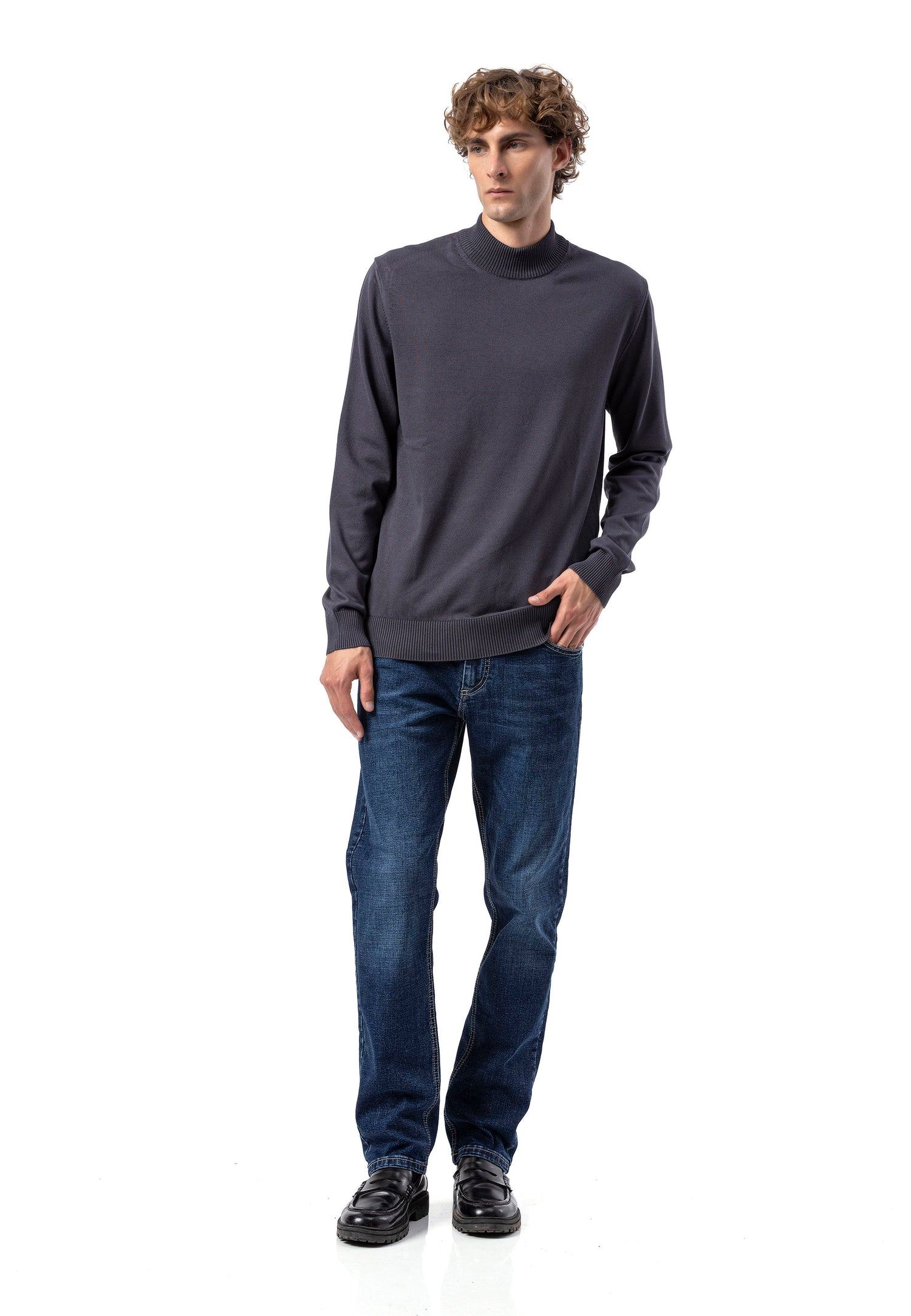 BP201 Pull homme avec col montant – Coupe régulière