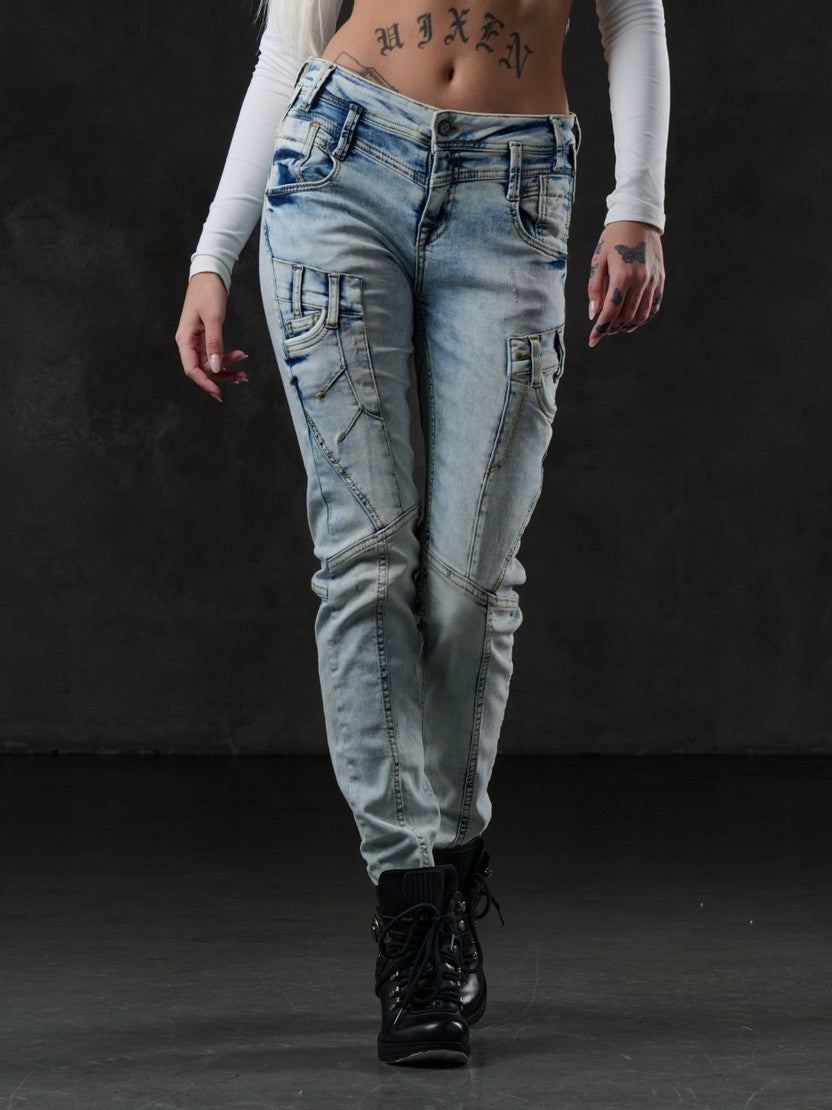 WD216 Women Comfortable Jeans in the fashionable washing of Slim Fit