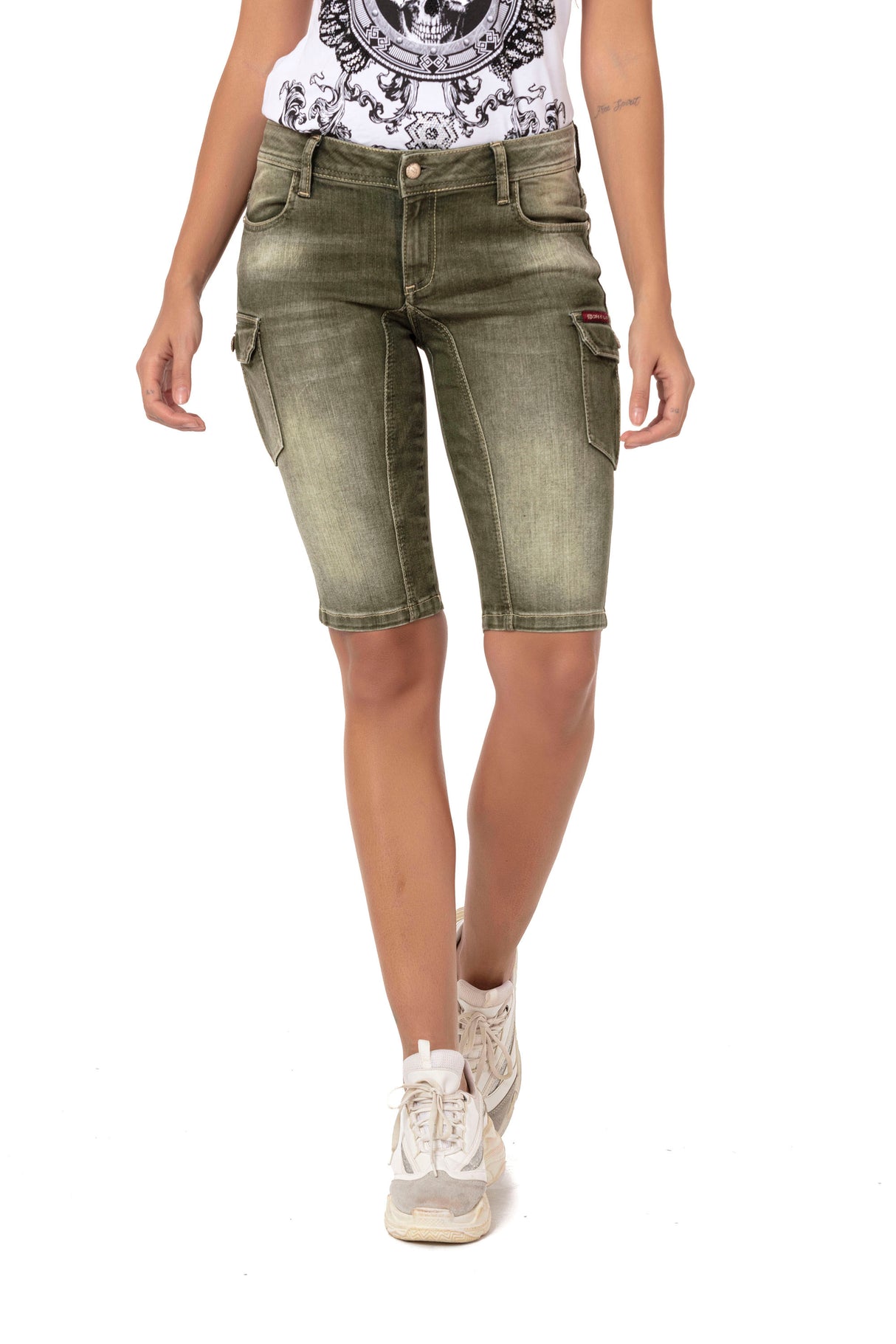 WK178 Women Capri Shorts met trendy vrachtzakken