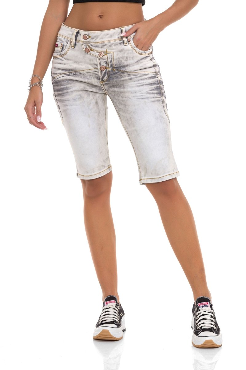 WK190 women shorts in summer look