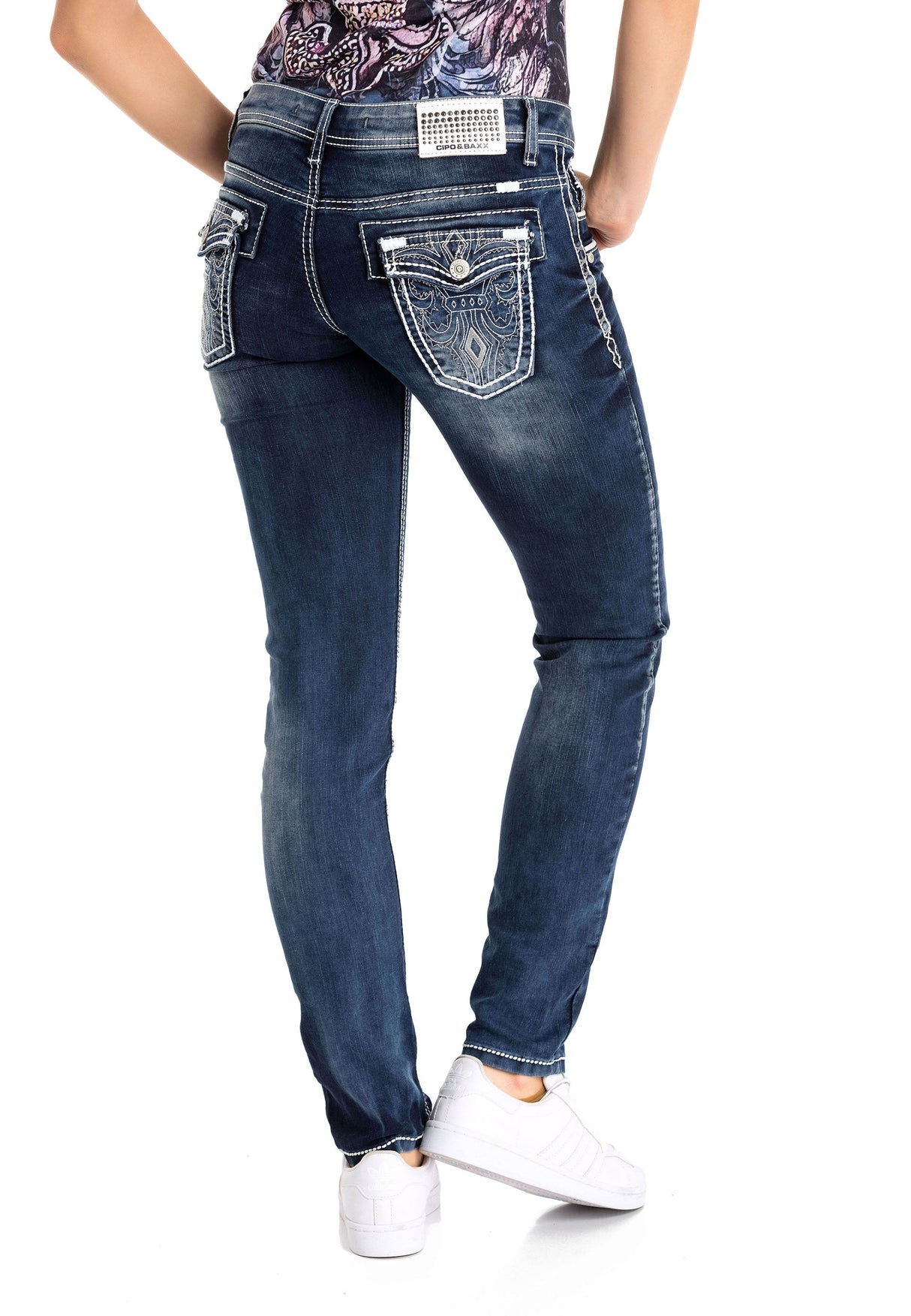 WD259 Damen Jeans Stonewashed mit Farbigen Nähten in Casual