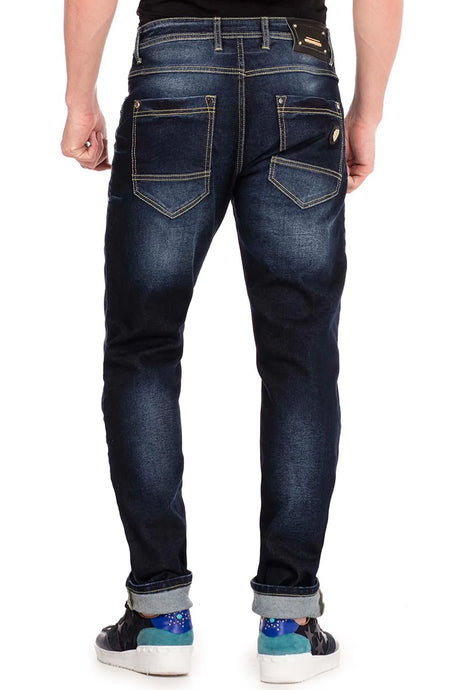 CD468 Men's Regular Fit Jeans with a distinctive washing