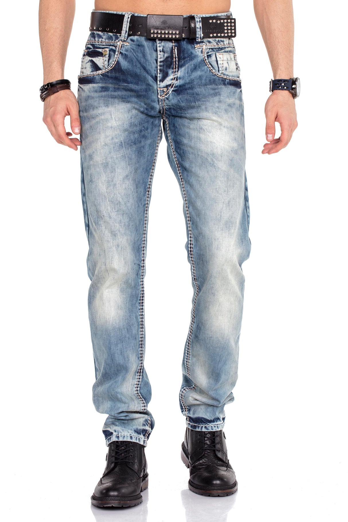C-1149 JEANS ESTÁNDAR PARA HOMBRE