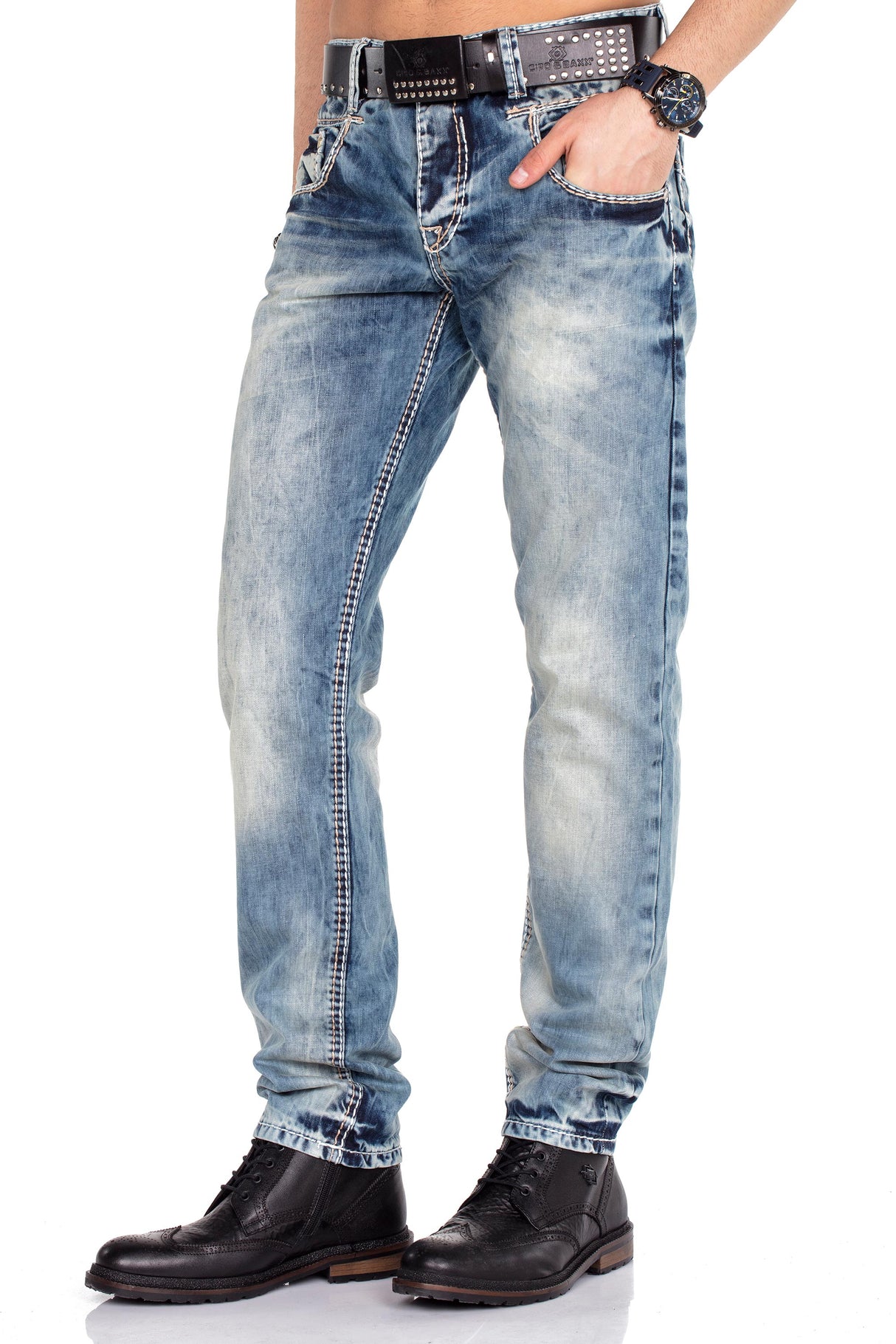 C-1149 JEANS ESTÁNDAR PARA HOMBRE