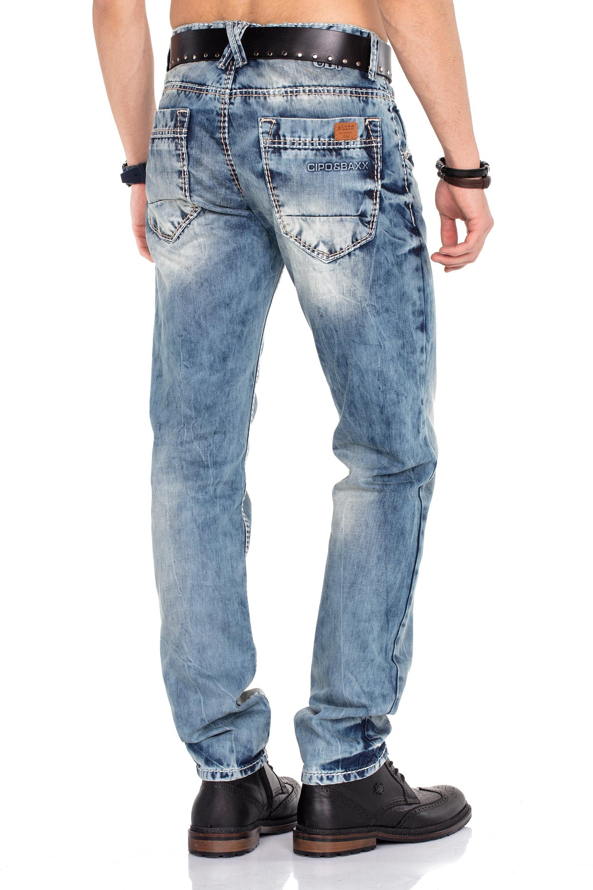 C-1149 JEANS ESTÁNDAR PARA HOMBRE