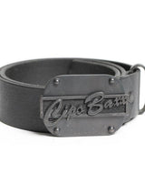 C-2136 Cinturones de cuero para hombres modernos en el look casual con hebilla de diseñador