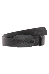 C-2136 Cinturones de cuero para hombres modernos en el look casual con hebilla de diseñador