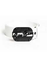 C-2136 Cinturones de cuero para hombres modernos en el look casual con hebilla de diseñador