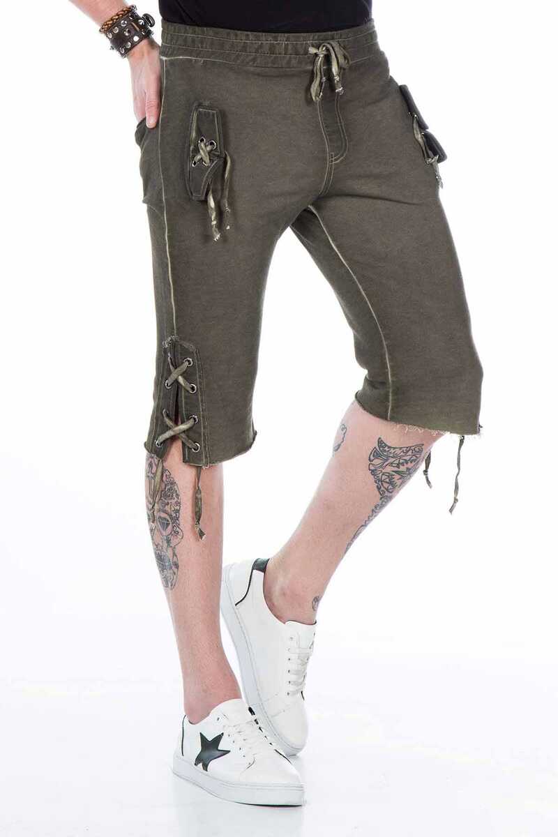 CK168 Hombres capri en el aspecto tradicional de vestuario tradicional