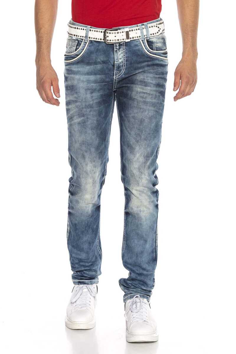 BLEU / W28-L32