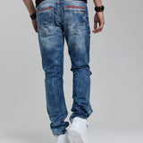 Jeans de tubo para hombres CD520 en uso