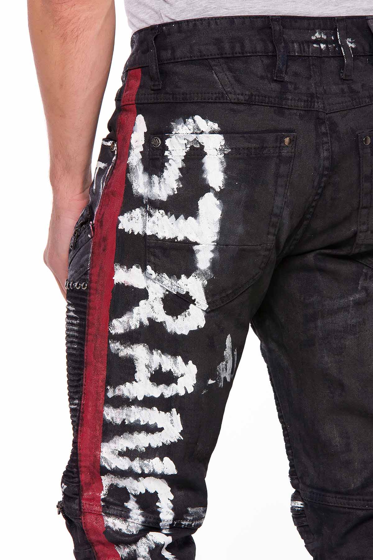 CD571 Men Straight Fit Jeans con letras geniales