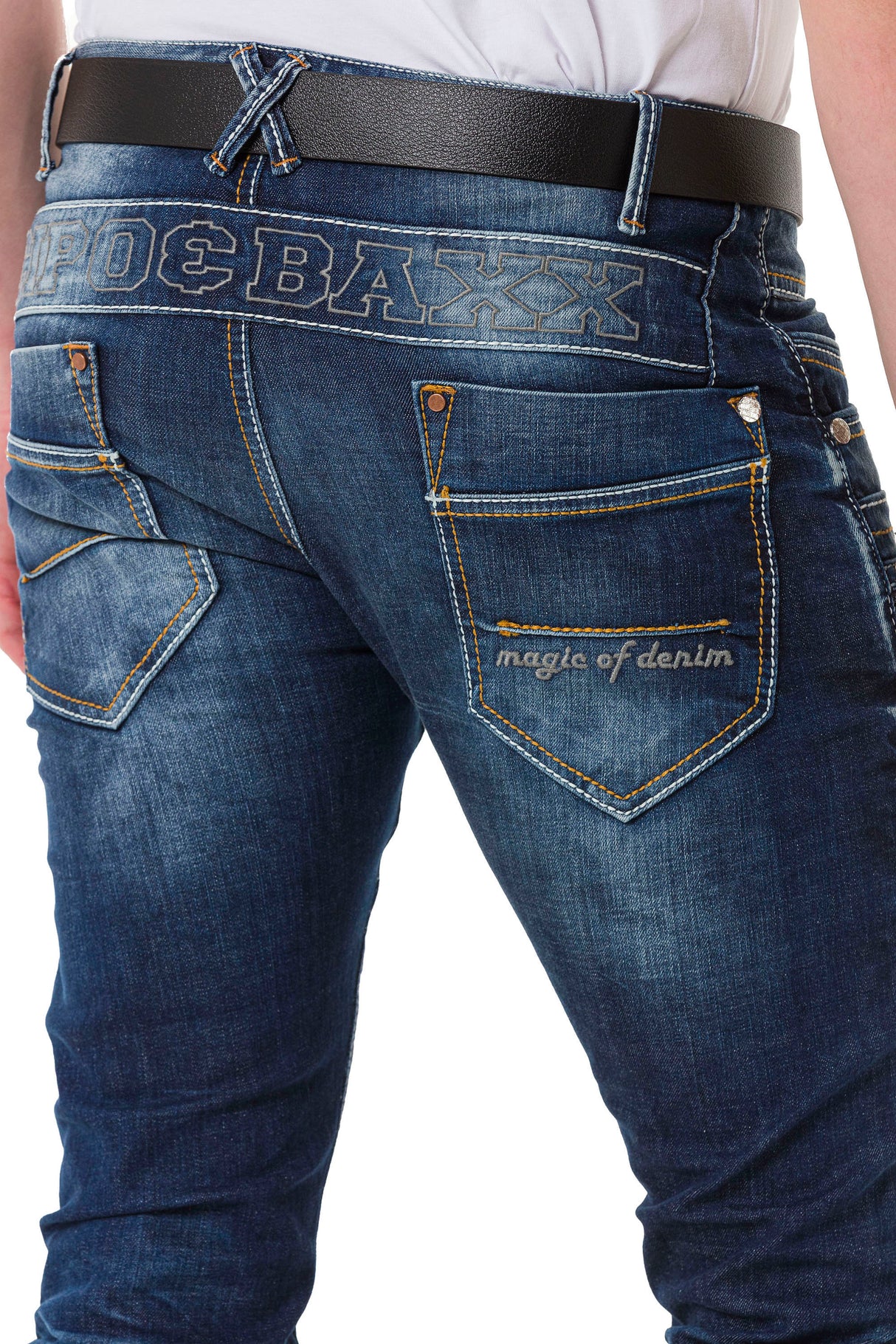 CD584 Jeans cómodos para hombres con costuras de contraste