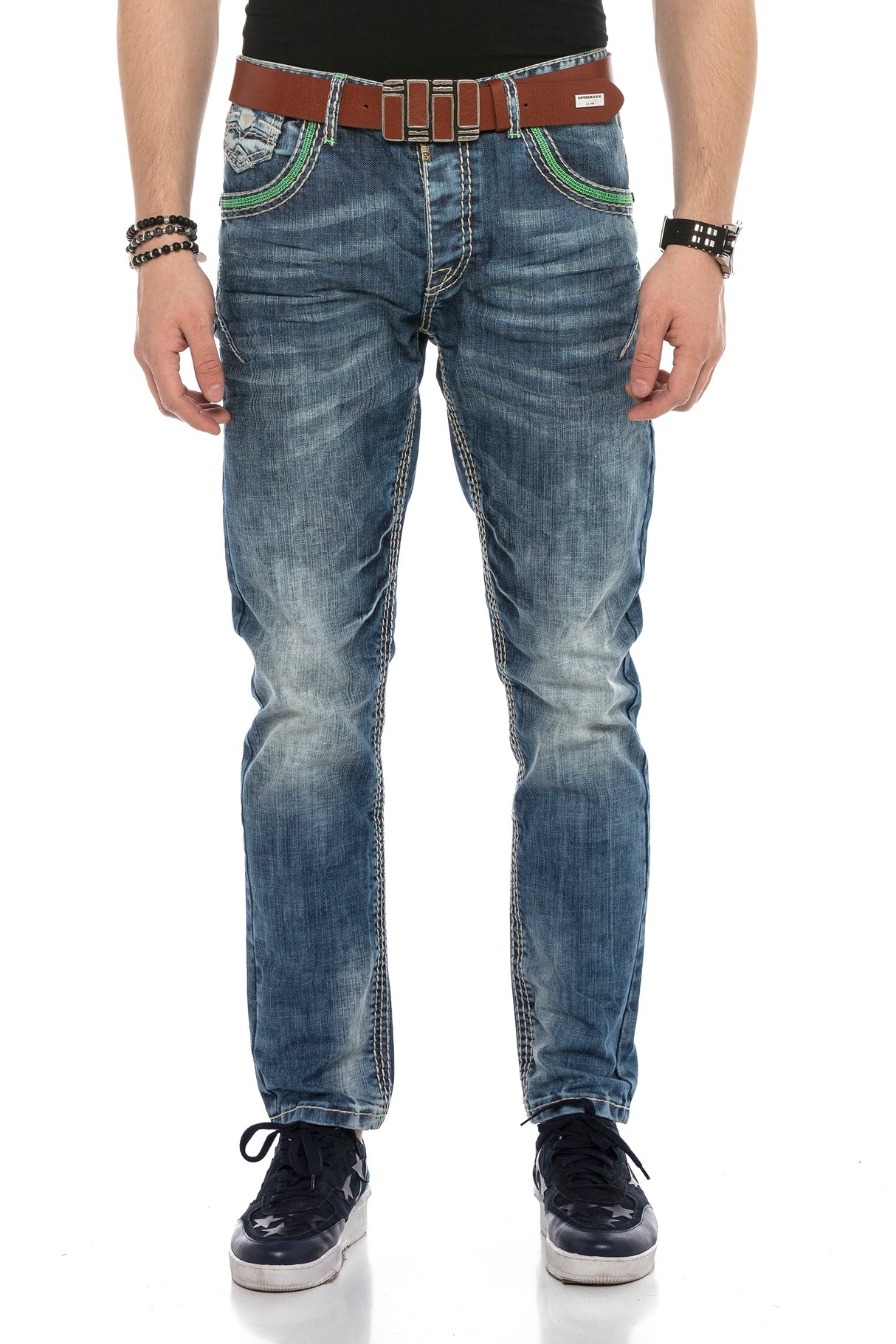CD597 Jeans cómodos para hombres con puntadas decorativas llamativas