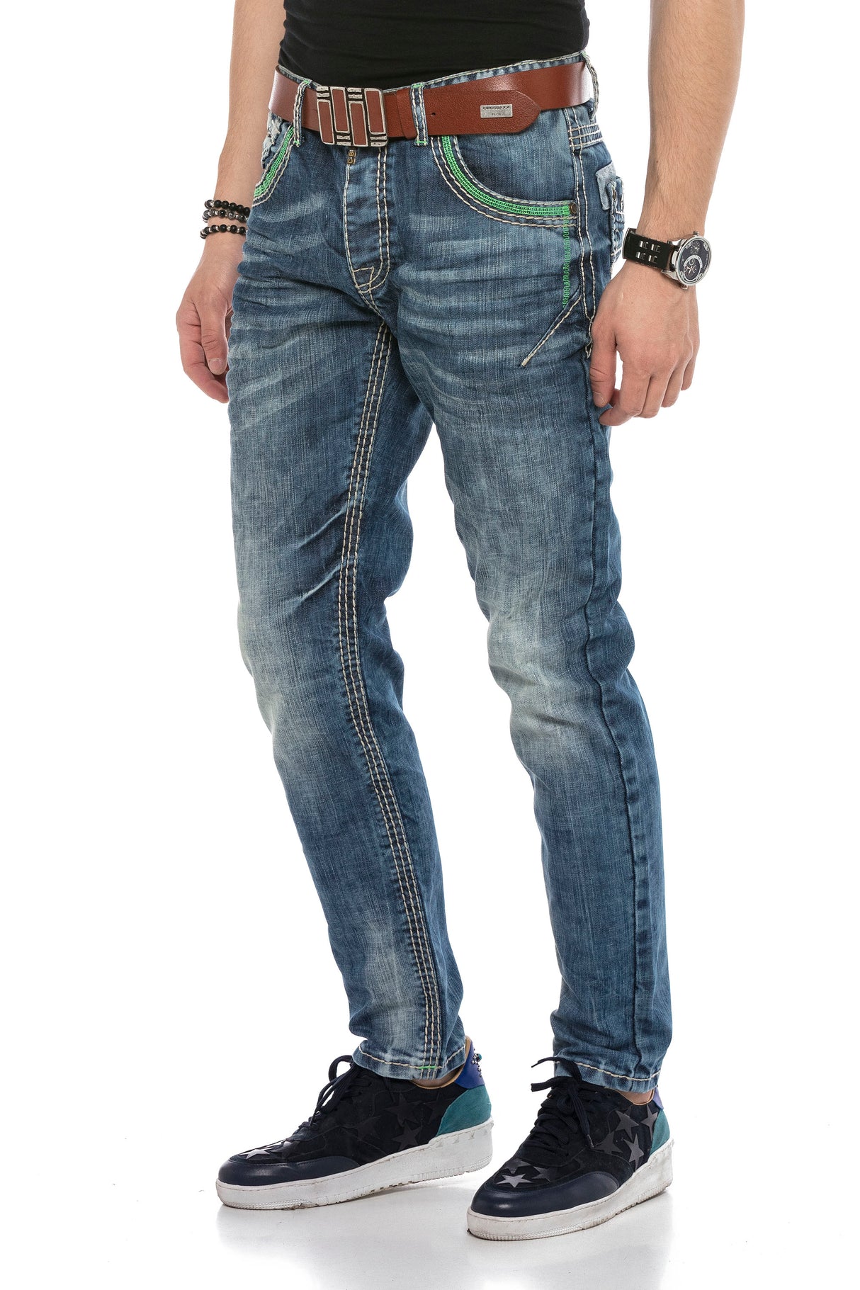 CD597 Jeans cómodos para hombres con puntadas decorativas llamativas
