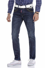 Jeans para hombres CD665 con bordados en un aspecto de moda