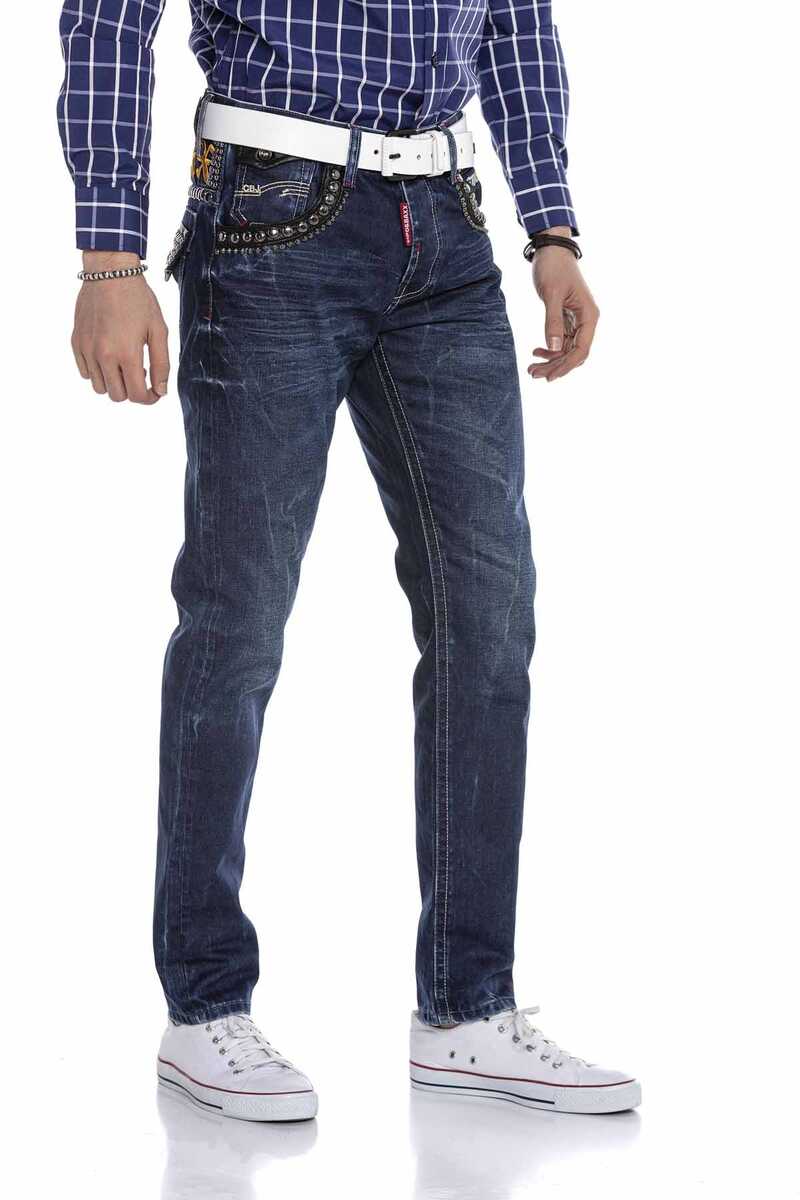 Jeans para hombres CD665 con bordados en un aspecto de moda
