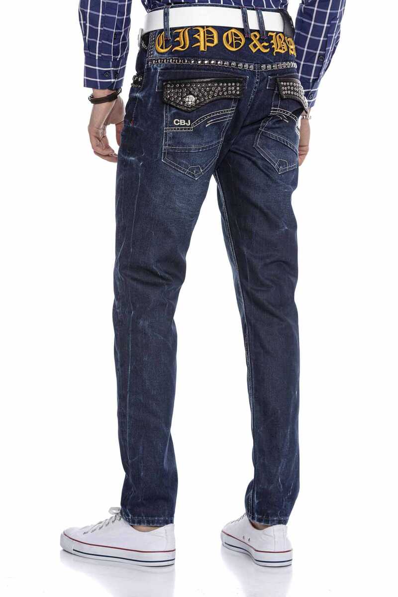 Jeans para hombres CD665 con bordados en un aspecto de moda