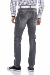 CD668 Jeans cómodos para hombres en un corte moderno y recto