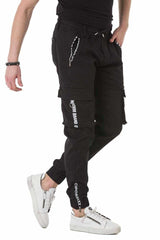 Pantalones de carga para hombres CD788 en un aspecto deportivo