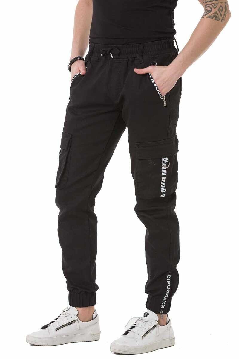 Pantalones de carga para hombres CD788 en un aspecto deportivo