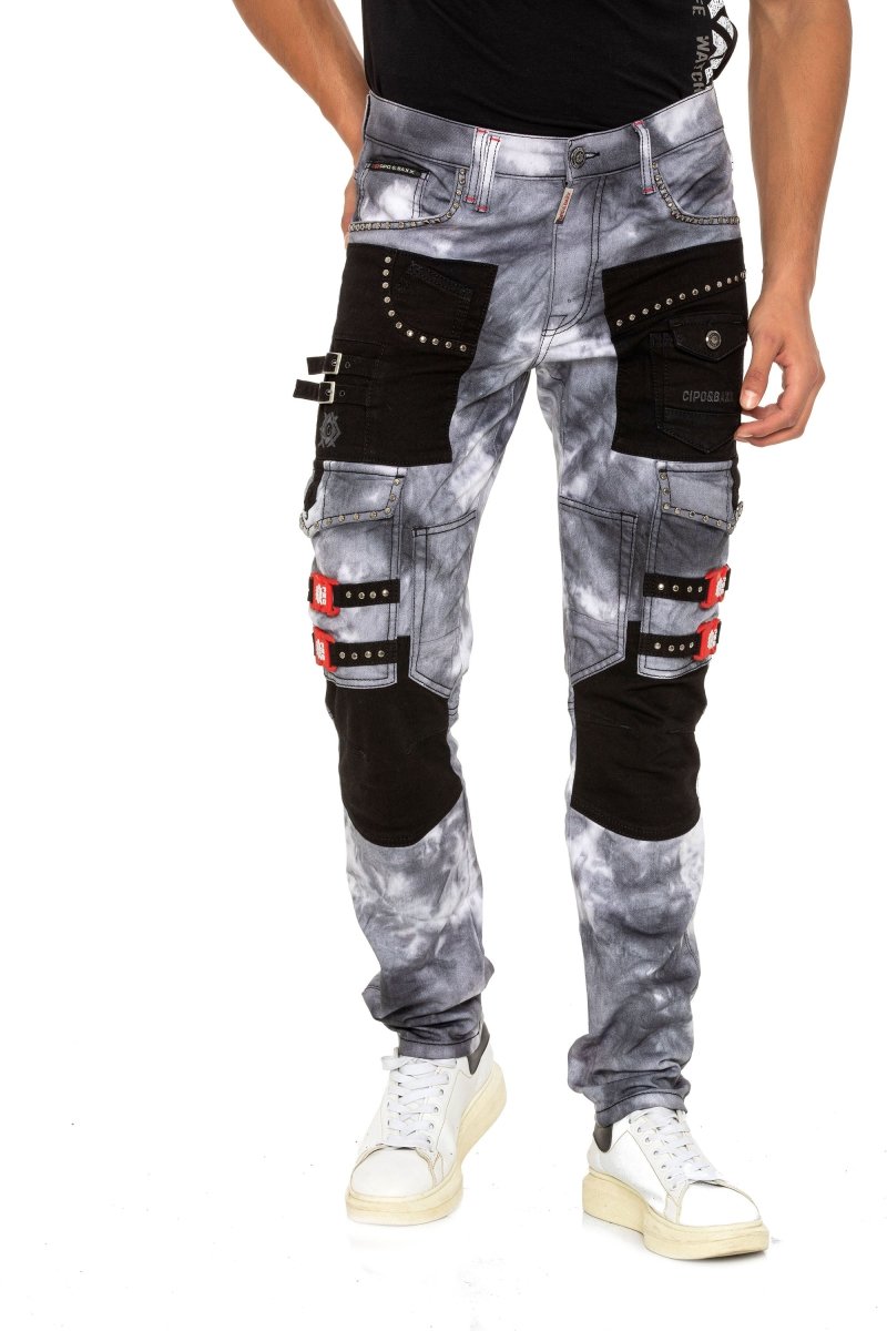 CD805 Hombres Jeans de motociclista de ajuste regular con parche de cuero sintético