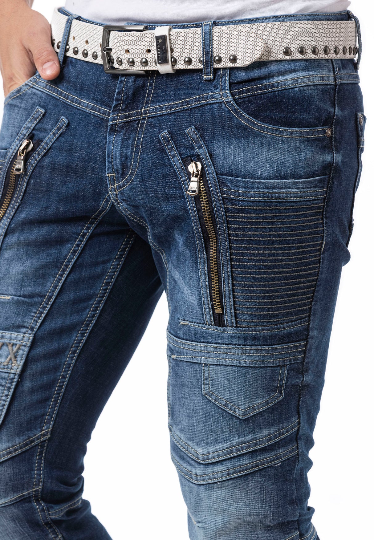 CD844 Straight Fit Jeans mit Reißverschluss