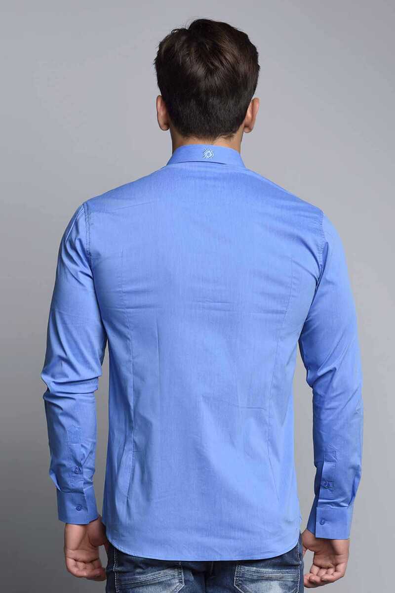 CH113 Camisa de manga larga para hombres en el corte clásico