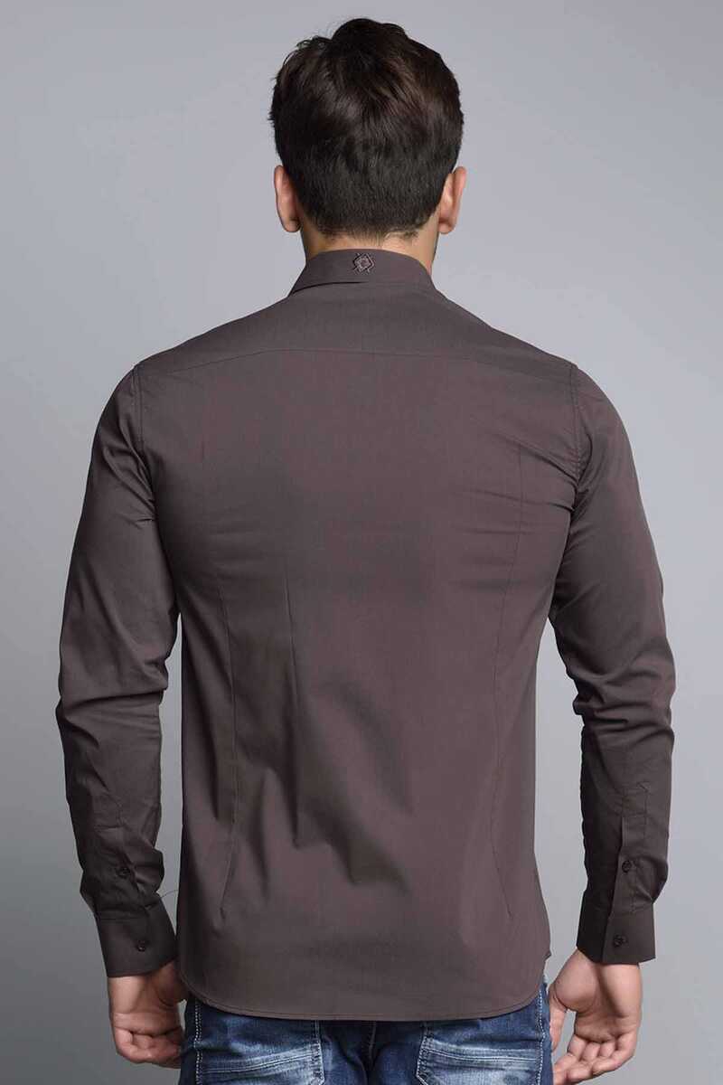 CH113 Camisa de manga larga para hombres en el corte clásico