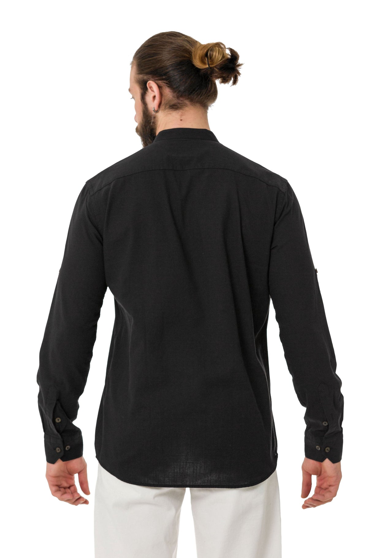 CH198 Camisa de manga larga para hombres con un aspecto clásico moderno