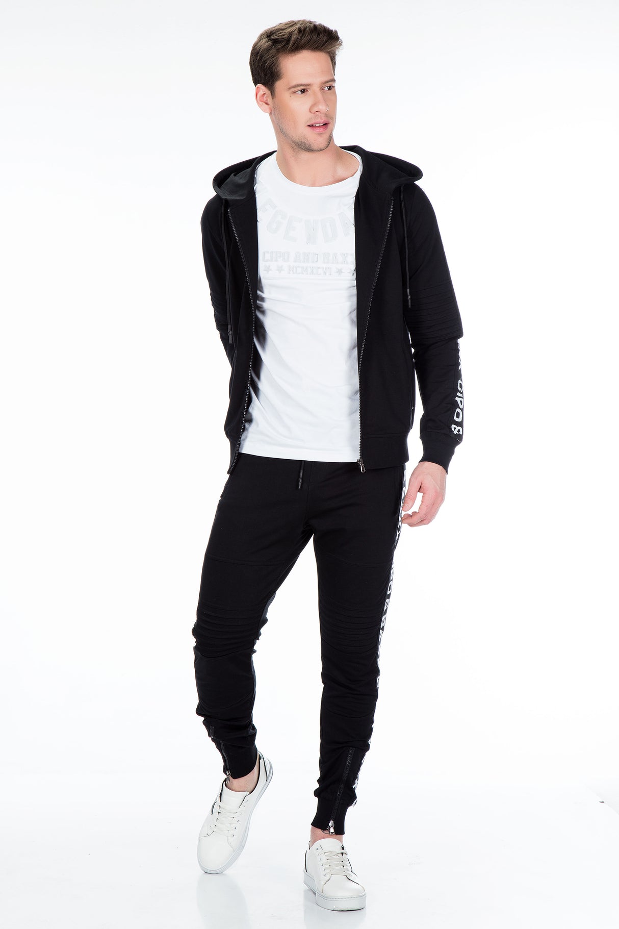 CL292 Chaqueta de sudor para hombres en un look deportivo clásico
