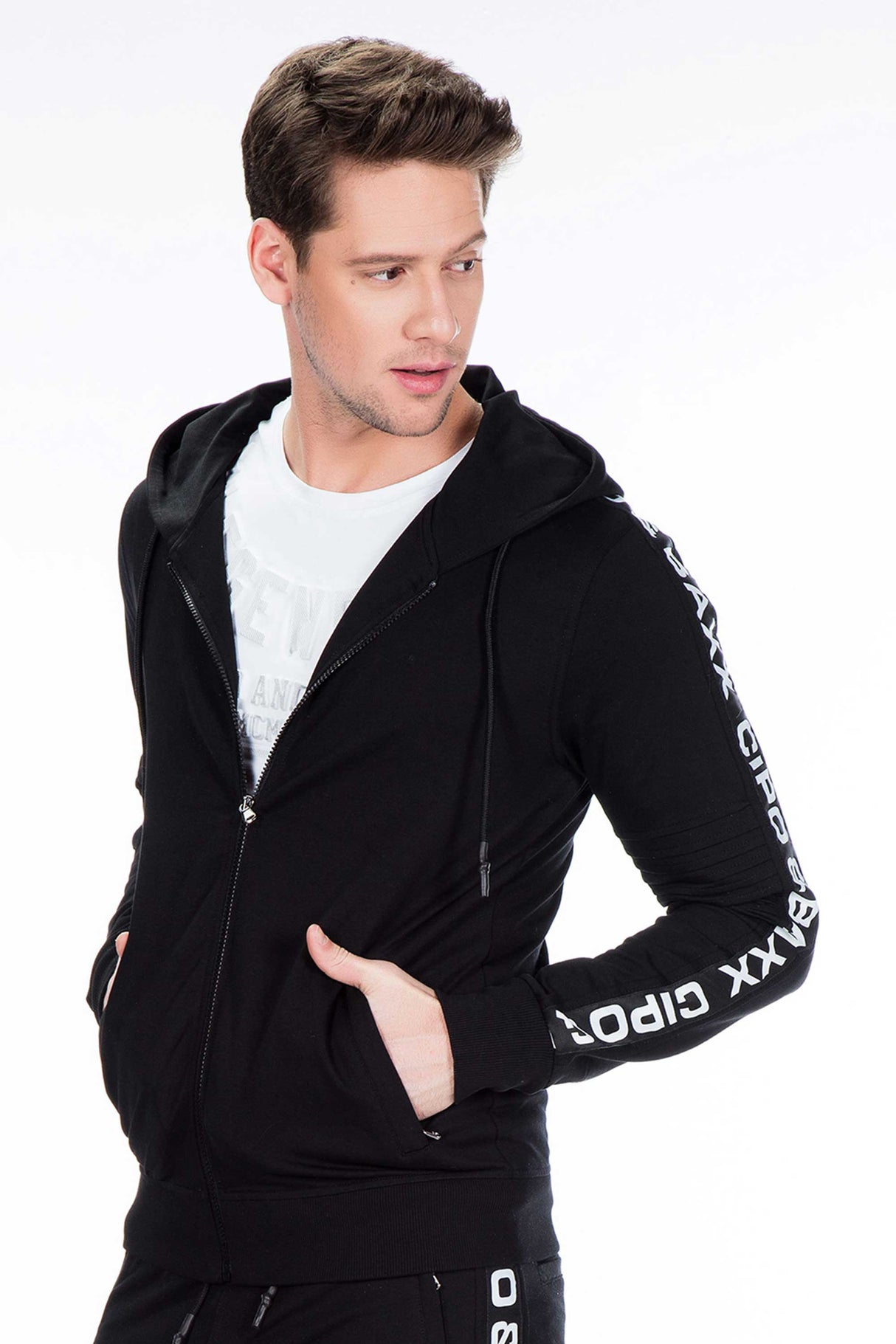 CL292 Chaqueta de sudor para hombres en un look deportivo clásico