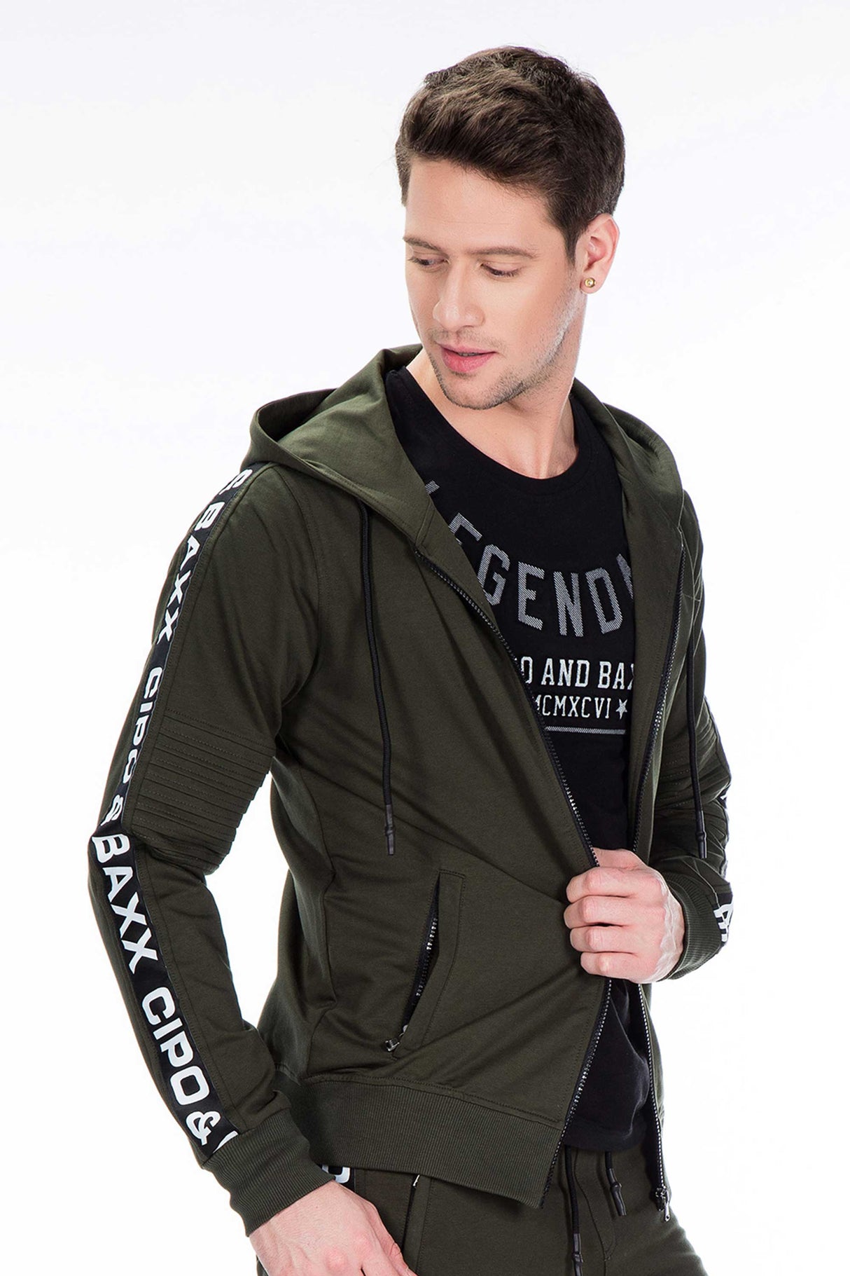 CL292 Chaqueta de sudor para hombres en un look deportivo clásico