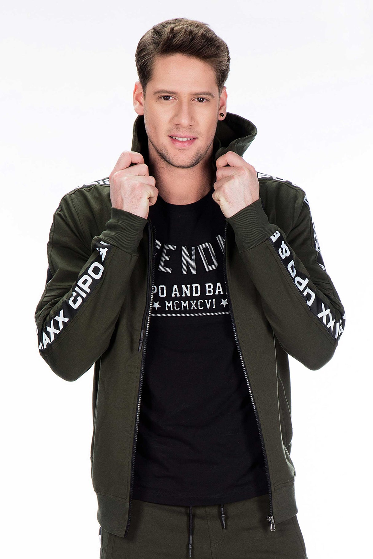 CL292 Chaqueta de sudor para hombres en un look deportivo clásico