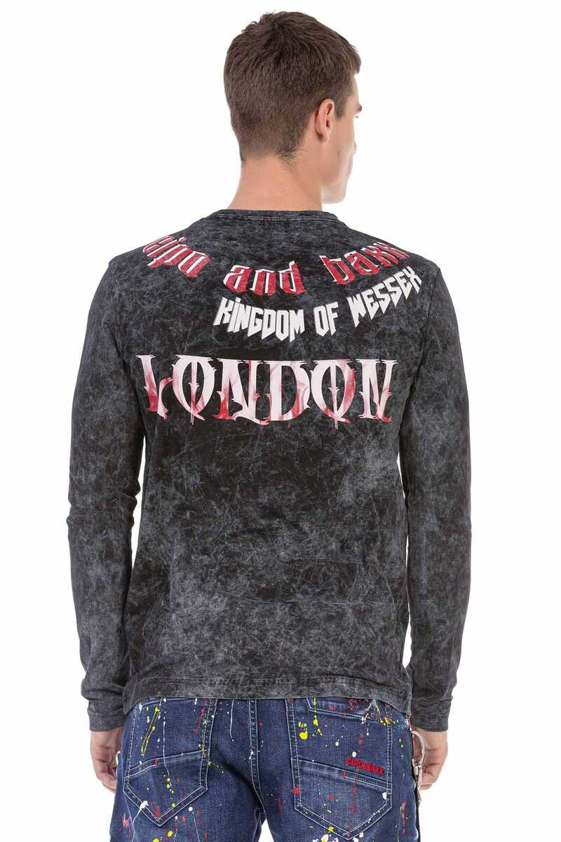 CL499 men's long -sleeved shirt in an extravagant look