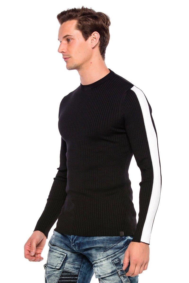 CP194 men knitting sweater with side contrast strips