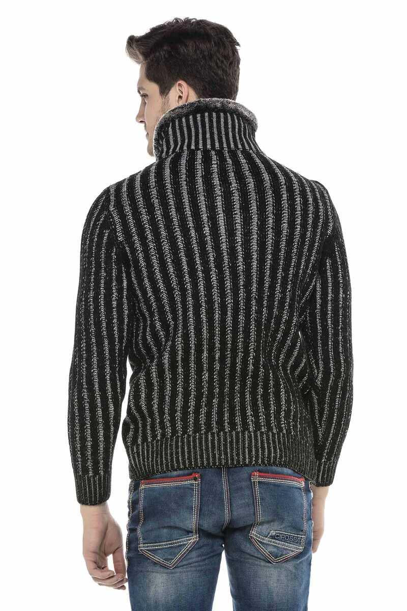 CP212 sweter męski z kołnierzem i klamrami
