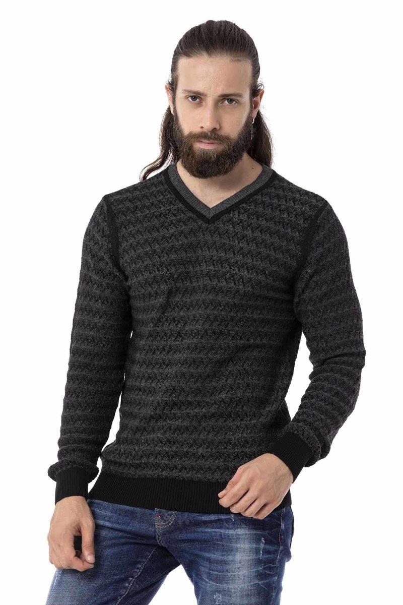 CP273 men knitting sweater with a modern knitting pattern