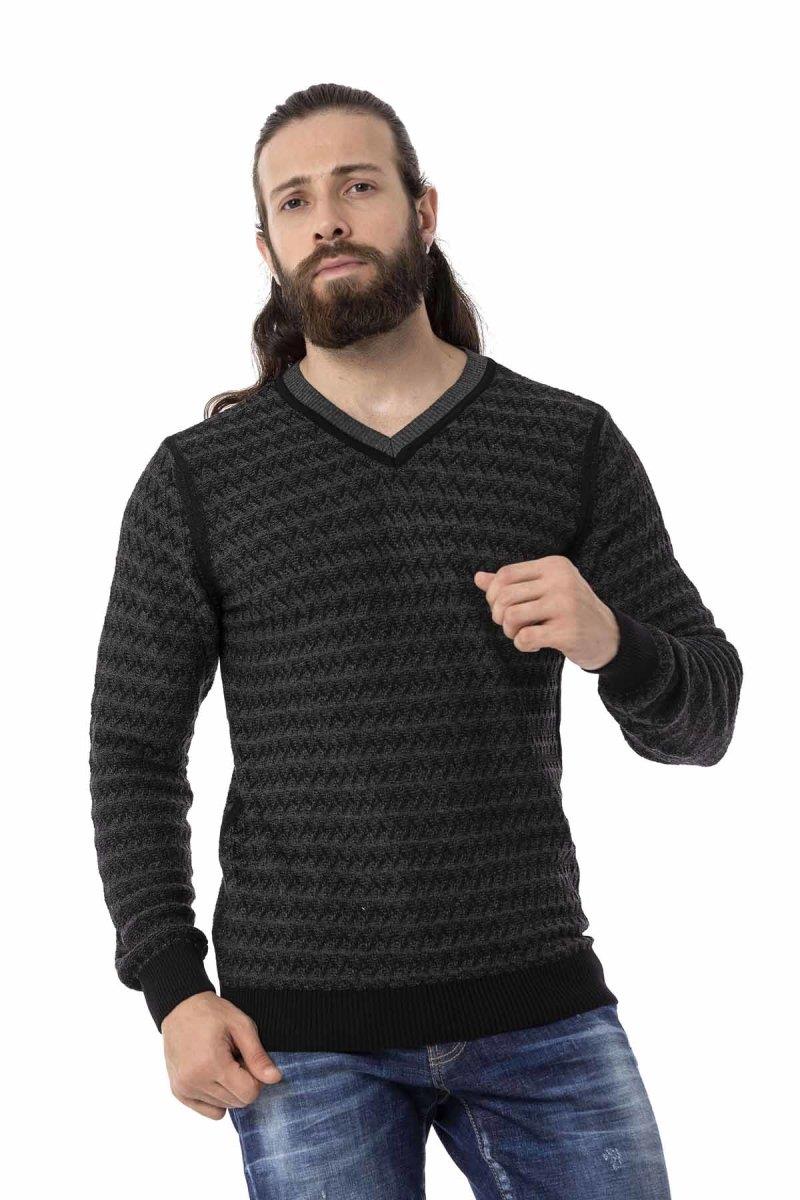 CP273 men knitting sweater with a modern knitting pattern
