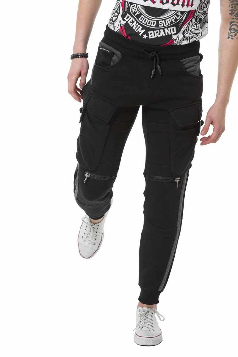 CR125A men's training pants in a sporty look