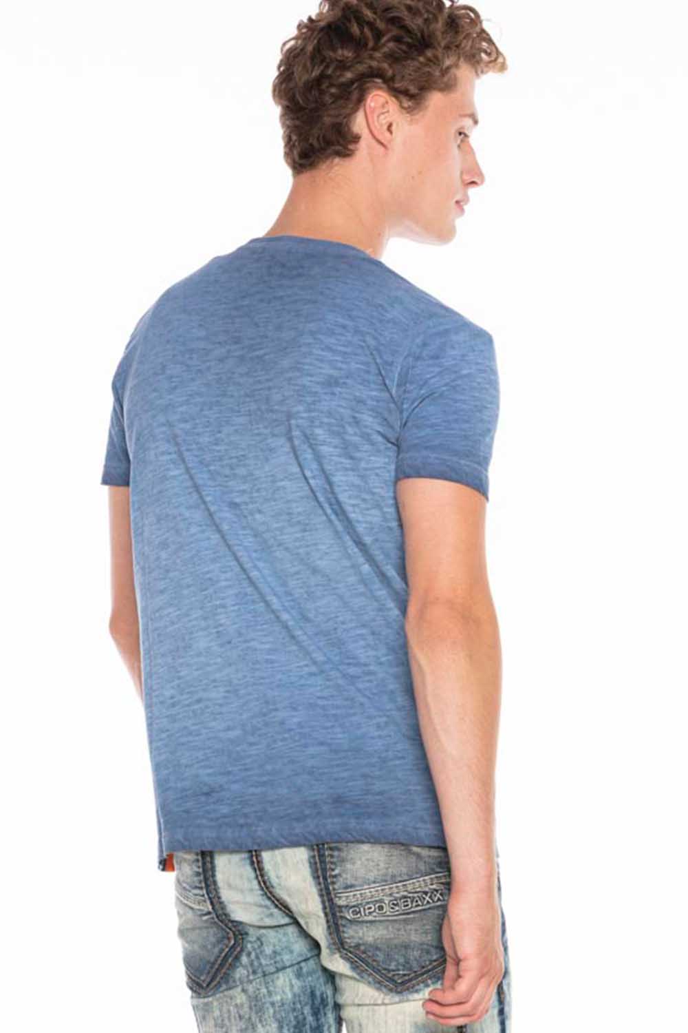 Camiseta para hombres CT596 con un pequeño parche de logotipo