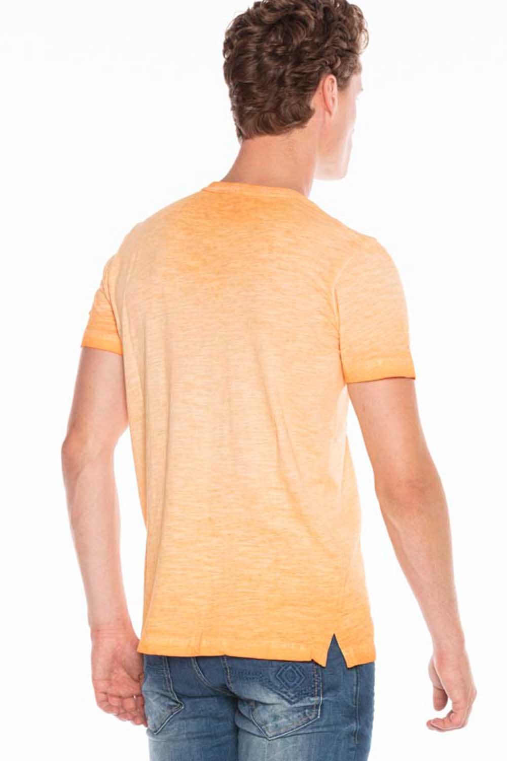 Camiseta para hombres CT596 con un pequeño parche de logotipo