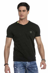 Camiseta para hombres CT648 en un aspecto deportivo