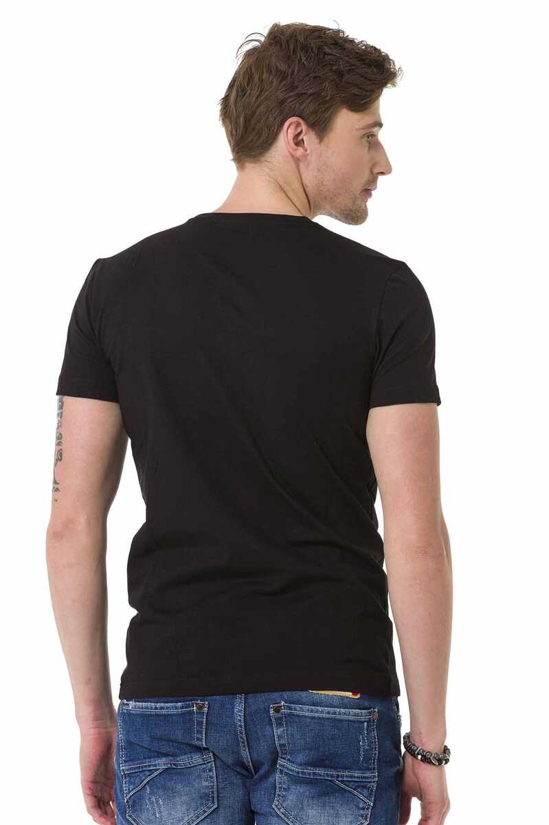 CT670 men's T-shirt with cool front print