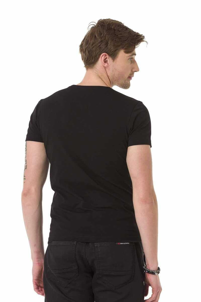 CT676 Camiseta para hombres  con un estampado frontal grande