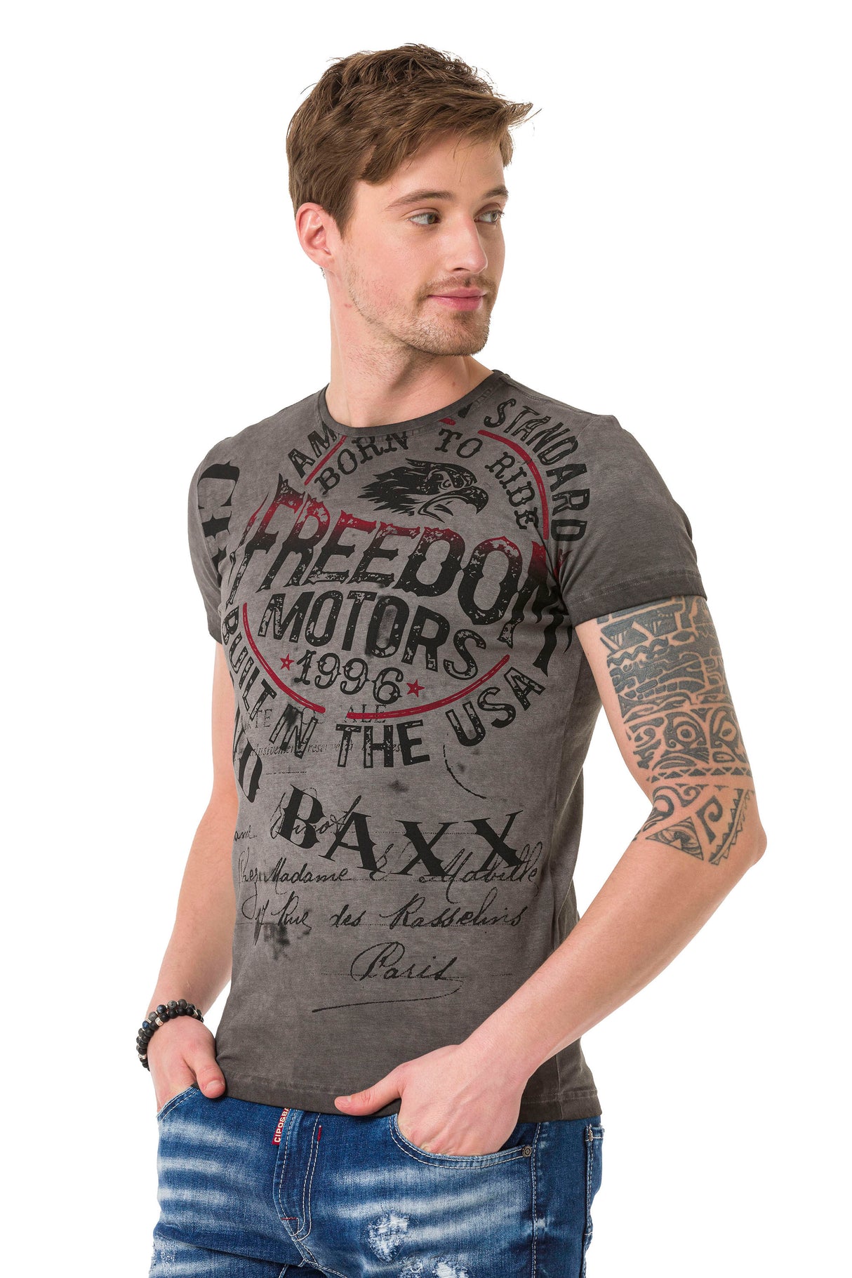 CT689 Camiseta para hombres  con gran impronta