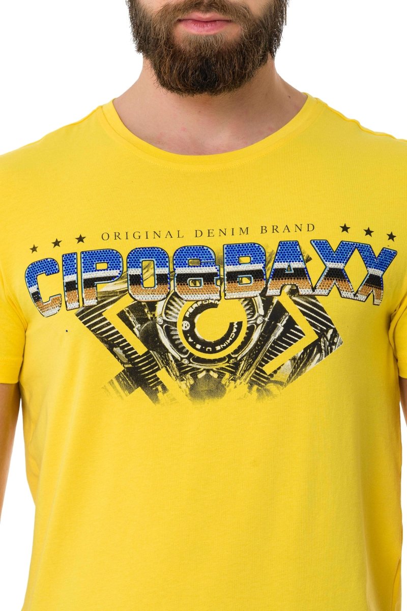 CT721 Camiseta para hombres  en una impresión de marca de aspecto extravagante